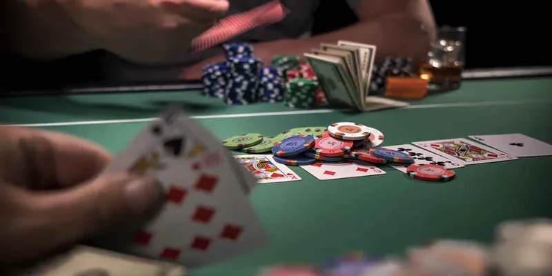 Mẹo chơi Poker hiệu quả nhất từ những chuyên gia